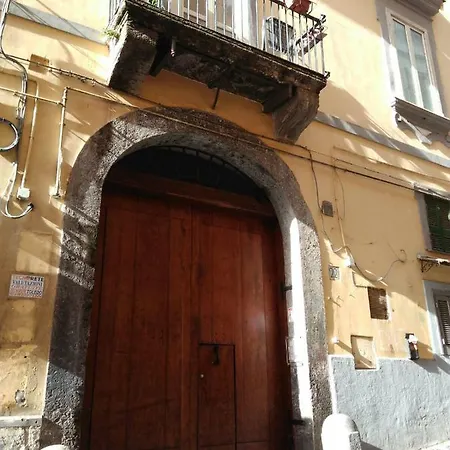 The Secret Garden In The Historic Center Nápoles